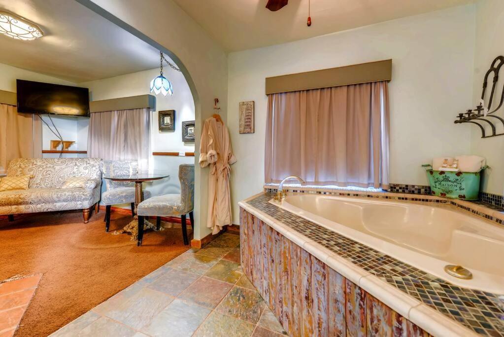 Cliff House Lodge And Hot Tub Cottages Morrison Eksteriør bilde