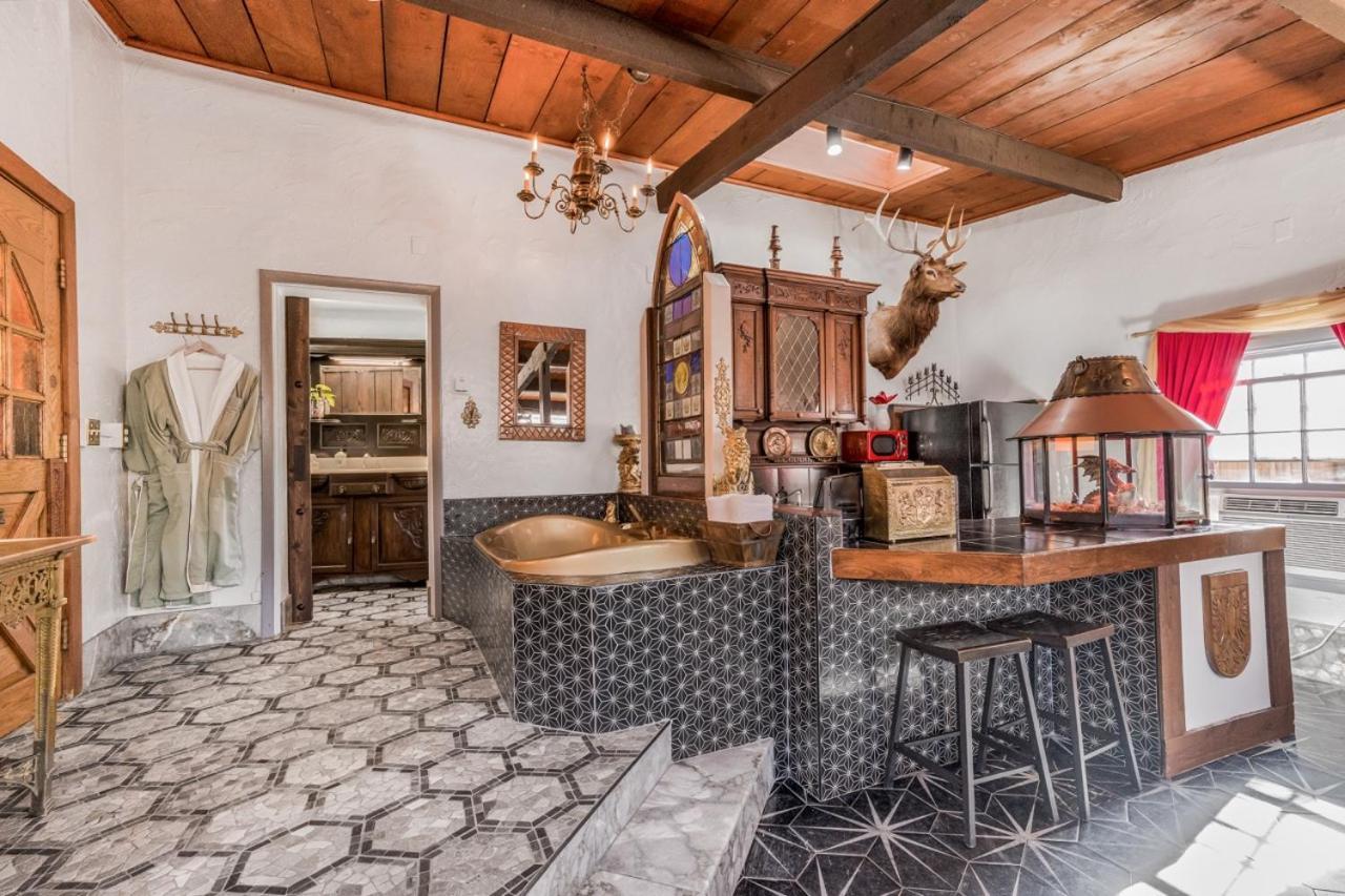 Cliff House Lodge And Hot Tub Cottages Morrison Eksteriør bilde